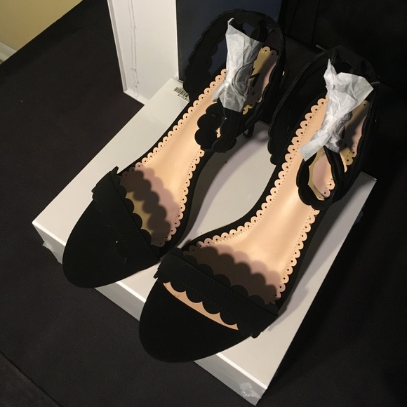 SAIMA Black dress heels w/ankle buckle 8 1/2M - Picture 5 of 5